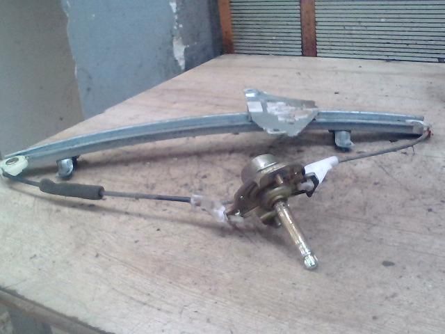 bontott CHEVROLET LACETTI Bal hátsó Ablakemelő Szerkezet (Mechanikus)