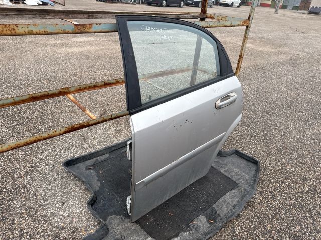 bontott CHEVROLET LACETTI Bal hátsó Ajtó (Részeivel)