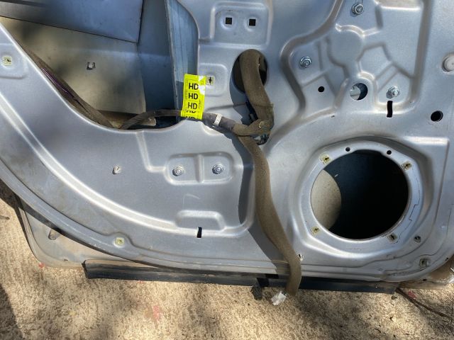 bontott CHEVROLET LACETTI Bal hátsó Ajtó (Részeivel)