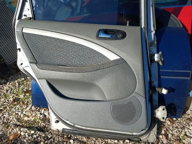 bontott CHEVROLET LACETTI Bal hátsó Ajtó (Részeivel)