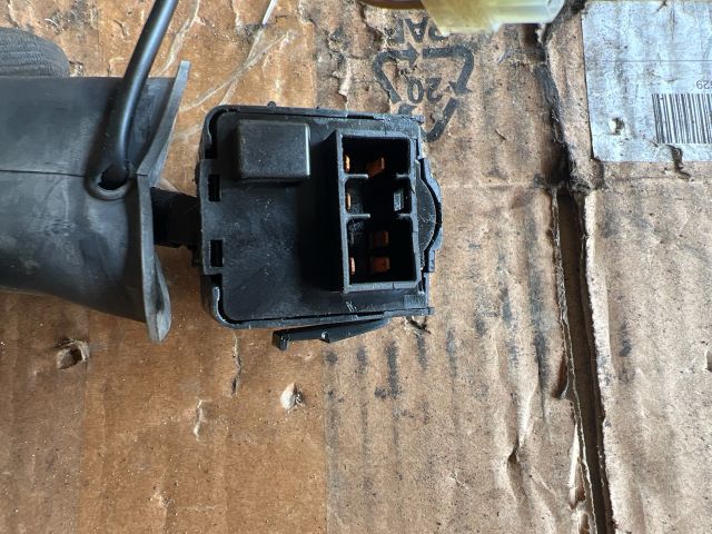 bontott CHEVROLET LACETTI Bal Kormánykapcsoló Irányjelző