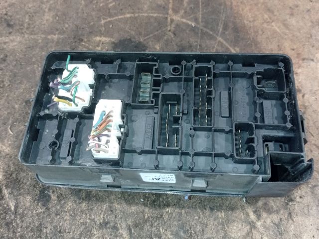 bontott CHEVROLET LACETTI Biztosítéktábla Utastér