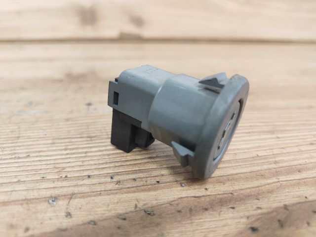 bontott CHEVROLET LACETTI Csomagtér Nyitó Kar / Gomb