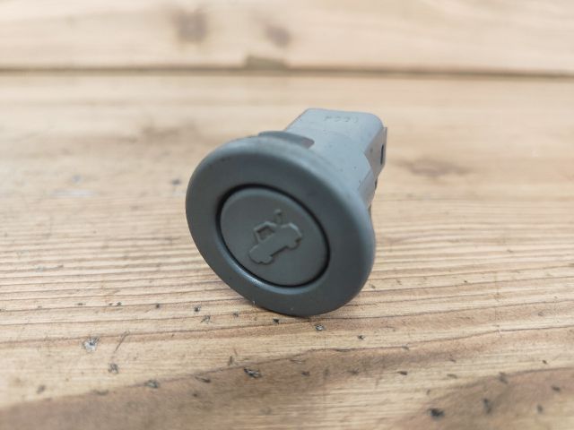 bontott CHEVROLET LACETTI Csomagtér Nyitó Kar / Gomb