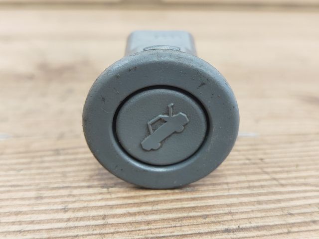 bontott CHEVROLET LACETTI Csomagtér Nyitó Kar / Gomb