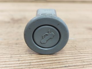 bontott CHEVROLET LACETTI Csomagtér Nyitó Kar / Gomb