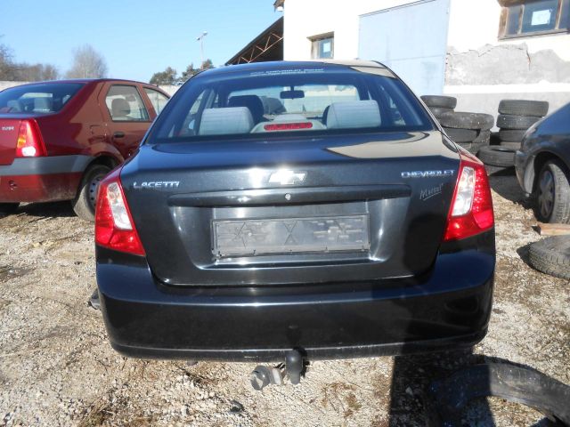 bontott CHEVROLET LACETTI Csomagtérajtó Díszléc