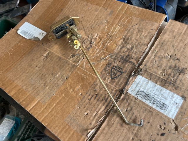 bontott CHEVROLET LACETTI Csomagtérajtó Zárszerkezet