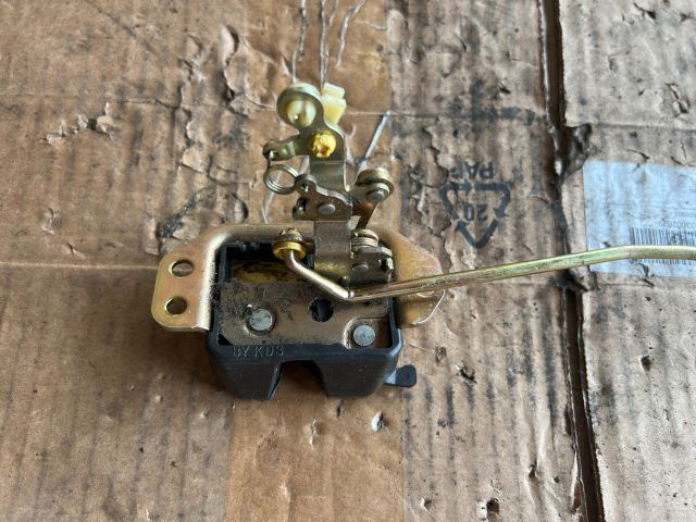 bontott CHEVROLET LACETTI Csomagtérajtó Zárszerkezet