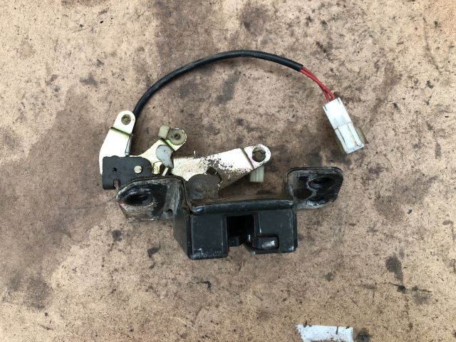 bontott CHEVROLET LACETTI Csomagtérajtó Zárszerkezet