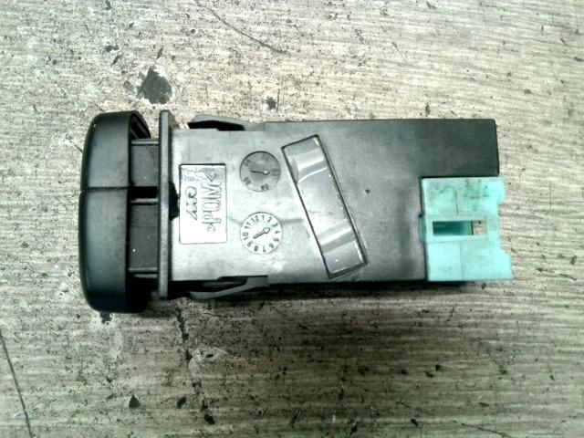 bontott CHEVROLET LACETTI Hátsó Ködzárófény Kapcsoló