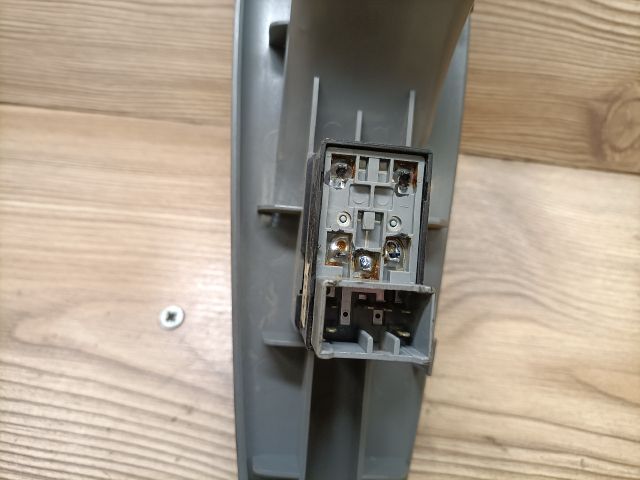 bontott CHEVROLET LACETTI Jobb első Ablakemelő Kapcsoló