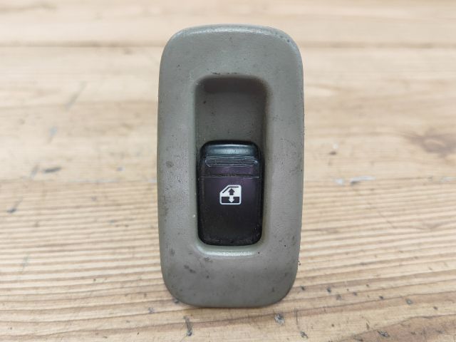 bontott CHEVROLET LACETTI Jobb első Ablakemelő Kapcsoló