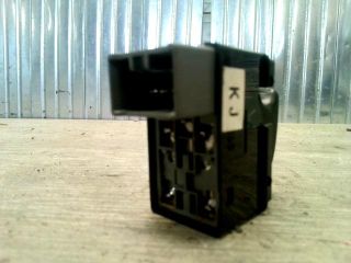 bontott CHEVROLET LACETTI Jobb első Ablakemelő Kapcsoló