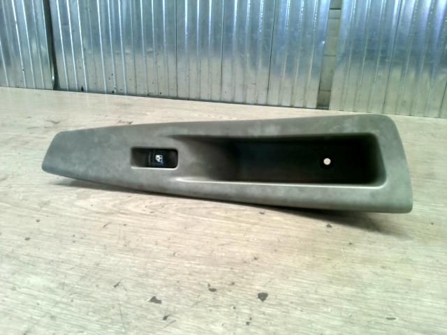 bontott CHEVROLET LACETTI Jobb első Ablakemelő Kapcsoló