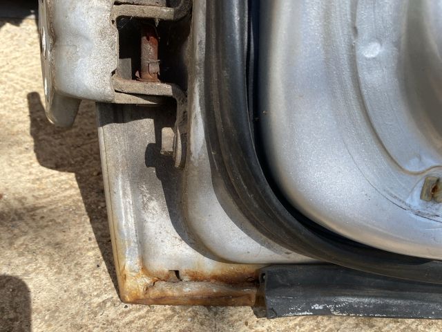 bontott CHEVROLET LACETTI Jobb első Ajtó (Részeivel)