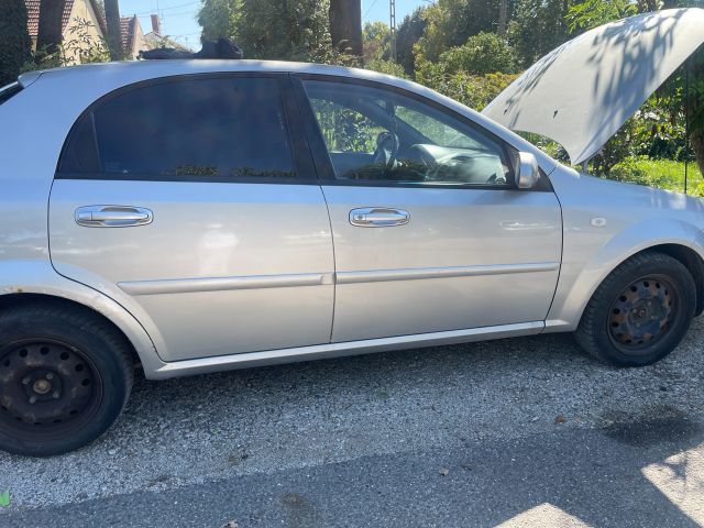 bontott CHEVROLET LACETTI Jobb első Ajtó (Üres lemez)