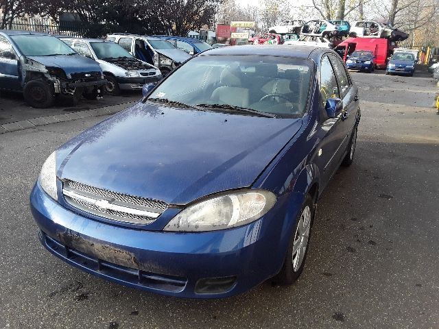 bontott CHEVROLET LACETTI Jobb első Dobbetét (Kerékjárati, Műanyag)