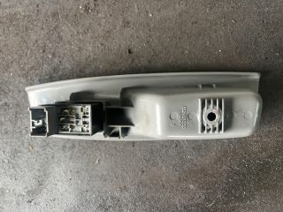 bontott CHEVROLET LACETTI Jobb hátsó Ablakemelő Kapcsoló