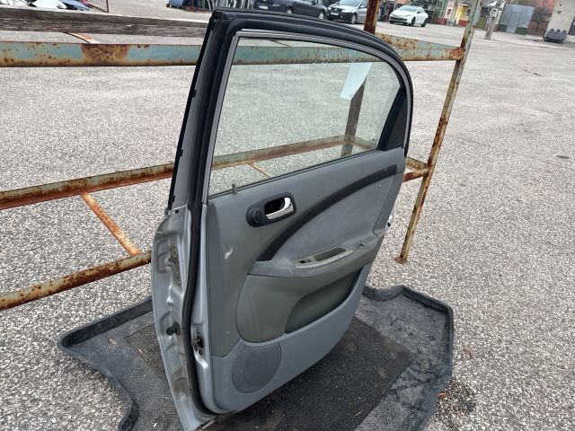 bontott CHEVROLET LACETTI Jobb hátsó Ajtó (Részeivel)