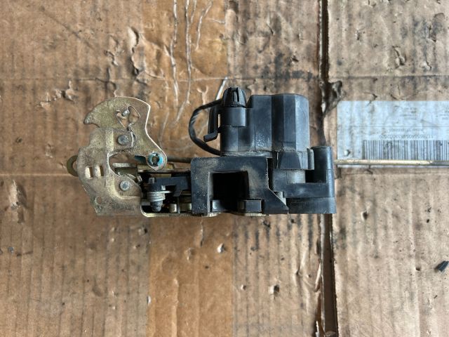 bontott CHEVROLET LACETTI Jobb hátsó Ajtózár