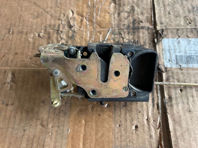 bontott CHEVROLET LACETTI Jobb hátsó Ajtózár