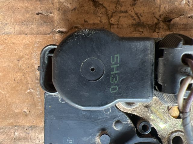 bontott CHEVROLET LACETTI Jobb hátsó Ajtózár