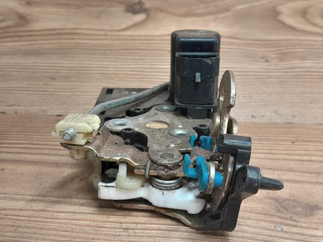 bontott CHEVROLET LACETTI Jobb hátsó Ajtózár