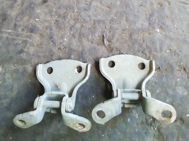 bontott CHEVROLET LACETTI Jobb hátsó Zsanér