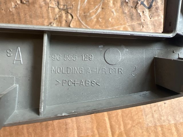 bontott CHEVROLET LACETTI Középkonzol Keret