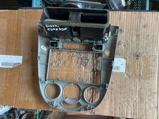 bontott CHEVROLET LACETTI Középkonzol Keret