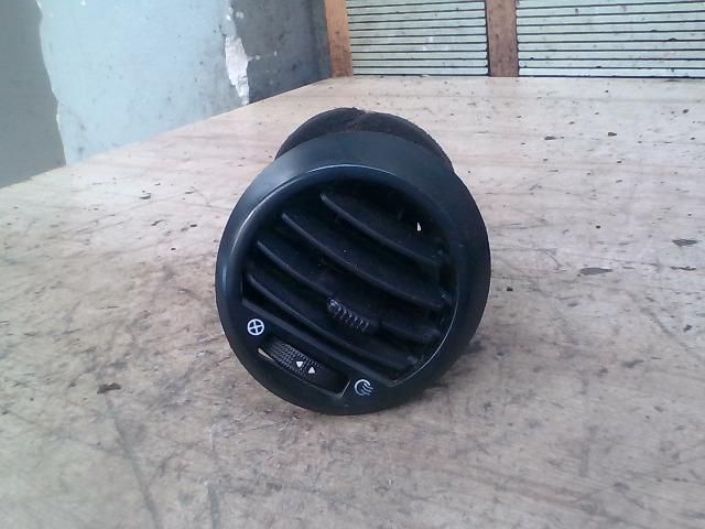 bontott CHEVROLET LACETTI Középső Szellőző