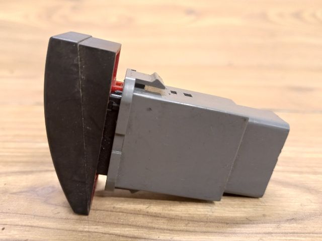 bontott CHEVROLET LACETTI Vészvillogó Kapcsoló