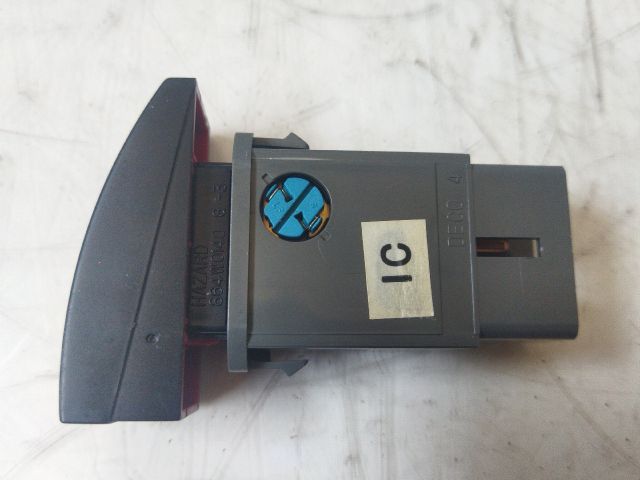 bontott CHEVROLET LACETTI Vészvillogó Kapcsoló