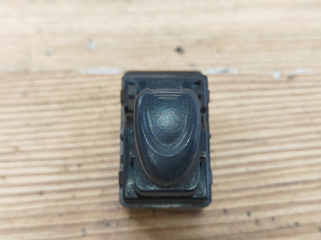 bontott CHEVROLET MATIZ Jobb első Ablakemelő Kapcsoló