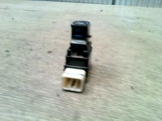 bontott CHEVROLET MATIZ Jobb első Ablakemelő Kapcsoló