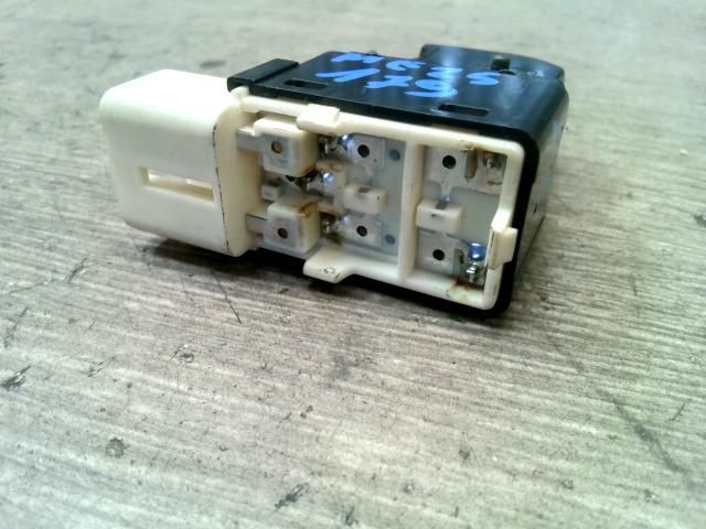 bontott CHEVROLET MATIZ Jobb első Ablakemelő Kapcsoló