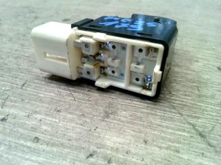 bontott CHEVROLET MATIZ Jobb első Ablakemelő Kapcsoló