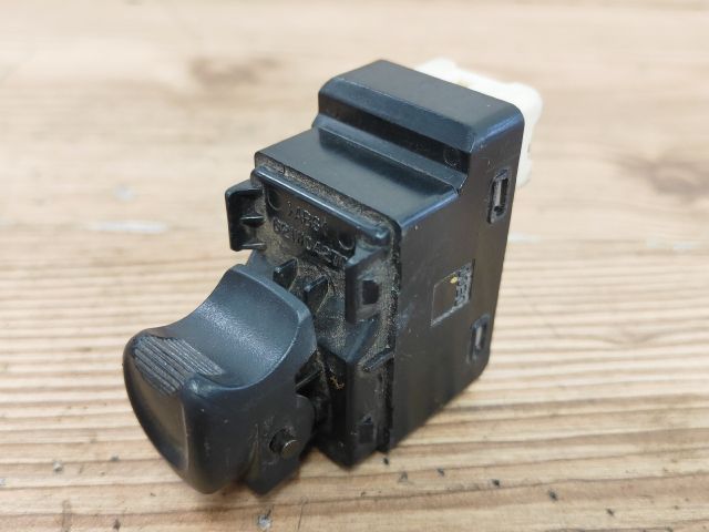 bontott CHEVROLET MATIZ Jobb első Ablakemelő Kapcsoló