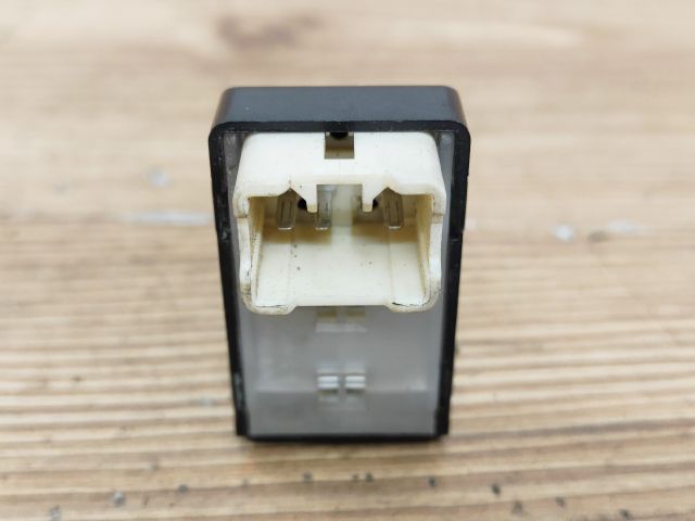 bontott CHEVROLET MATIZ Jobb első Ablakemelő Kapcsoló