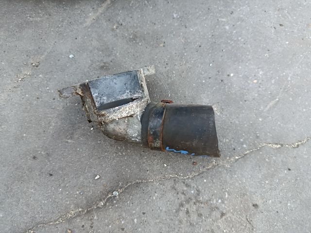 bontott CHEVROLET NUBIRA Termosztátház