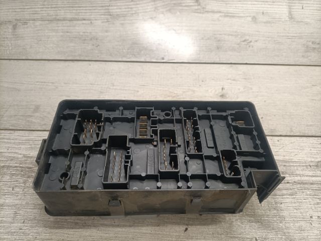 bontott CHEVROLET NUBIRA Biztosítéktábla Utastér