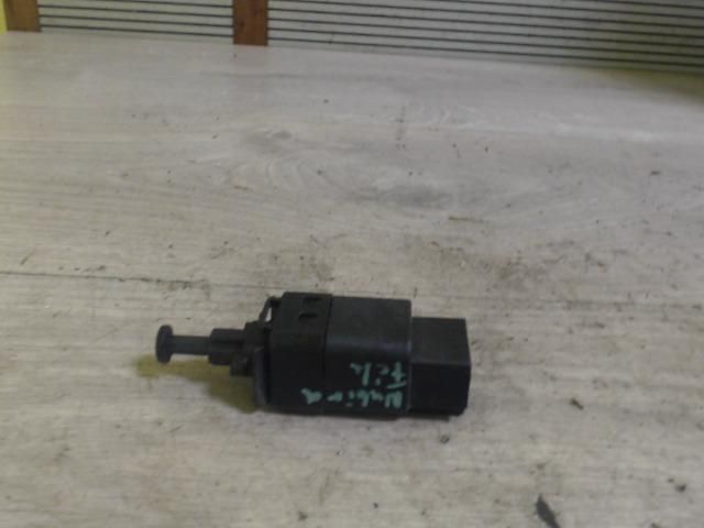 bontott CHEVROLET NUBIRA Fék Pedál Kapcsoló