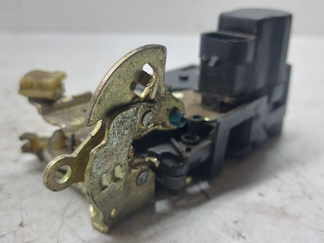 bontott CHEVROLET NUBIRA Jobb első Ajtózár