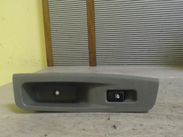 bontott CHEVROLET NUBIRA Jobb hátsó Ablakemelő Kapcsoló