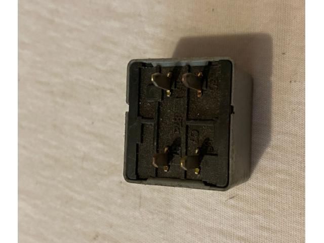 bontott CHEVROLET NUBIRA Relé