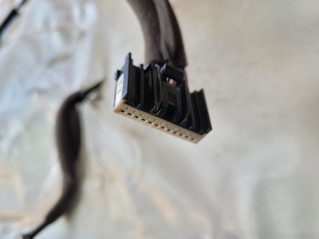 bontott CHEVROLET ORLANDO Bal első Ajtó (Részeivel)