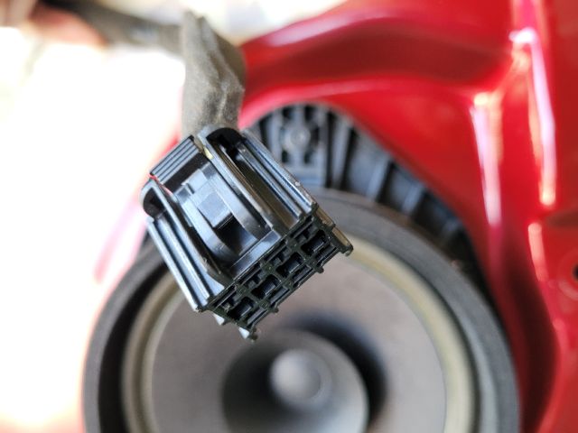 bontott CHEVROLET ORLANDO Bal hátsó Ajtó (Részeivel)