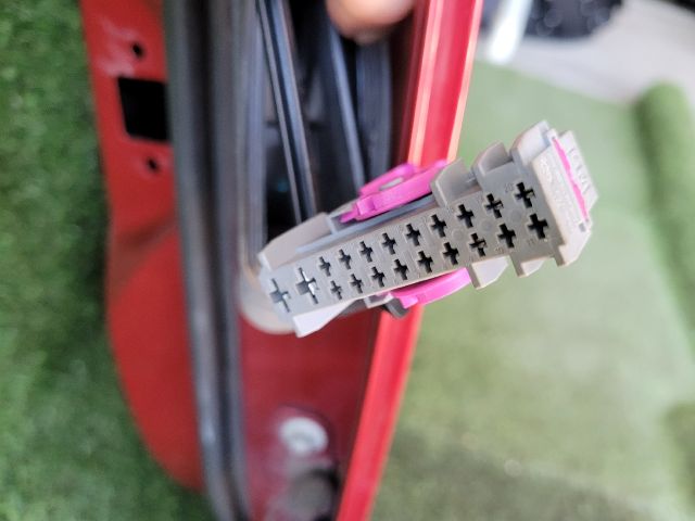 bontott CHEVROLET ORLANDO Bal hátsó Ajtó (Részeivel)