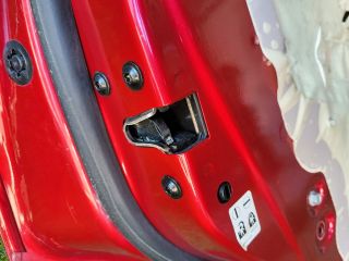 bontott CHEVROLET ORLANDO Bal hátsó Ajtó (Részeivel)